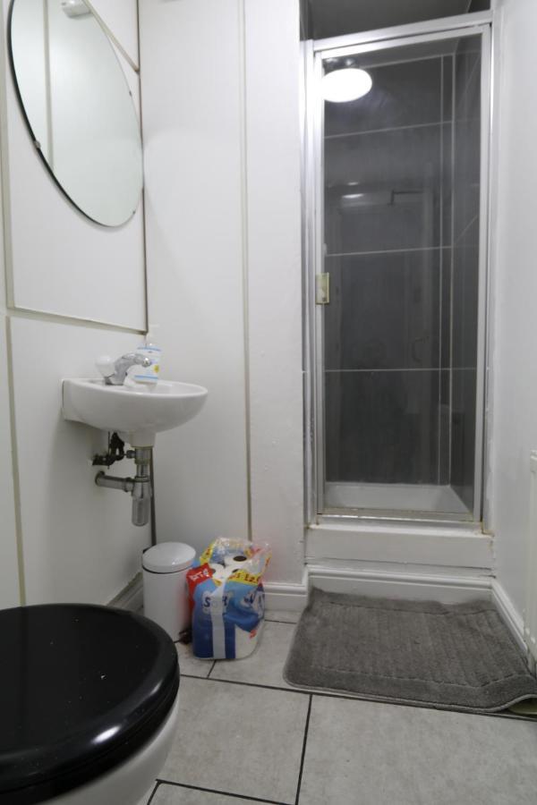 Lovely Double Rooms With Shared Bathroom In Angel 伦敦 外观 照片